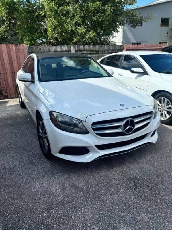 Mercedes-Benz C-Class with VIN: 55SWF4KB7FU022116