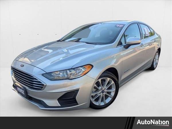 Ford Fusion Hybrid with VIN: 3FA6P0LU4KR105914