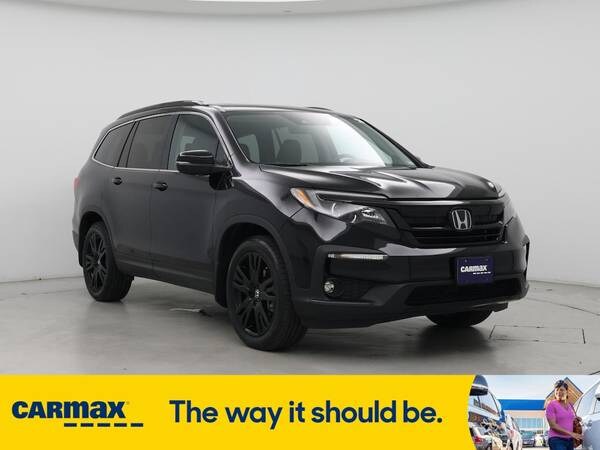 Honda Pilot with VIN: 5FNYF6H28NB068615