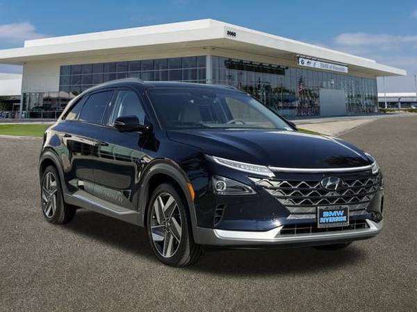Hyundai NEXO with VIN: KM8J84A6XNU021537