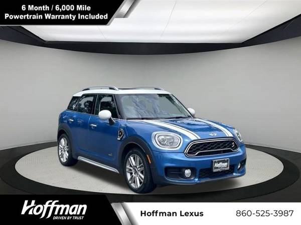 MINI Countryman with VIN: WMZYT5C32J3E68828