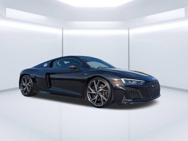 Audi R8 with VIN: WUACEAFX2N7900957