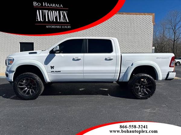 Ram 1500 with VIN: 1C6SRFFT7NN311042