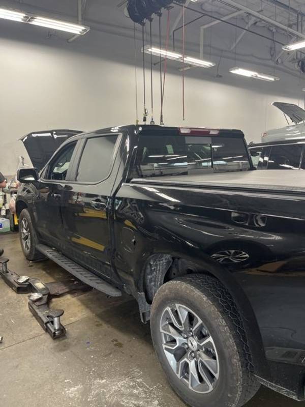 Chevrolet Silverado 1500 with VIN: 1GCUDEED4PZ292692