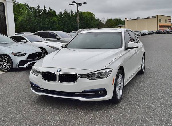 BMW 3 Series with VIN: WBA8D9G51JNU66728