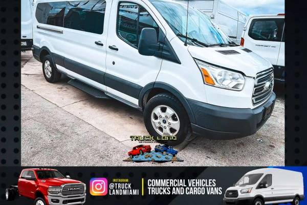 2017 Ford Transit Wagon 350 XLT Low Roof