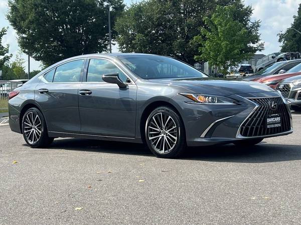 Lexus ES with VIN: 58ADZ1B12RU169174