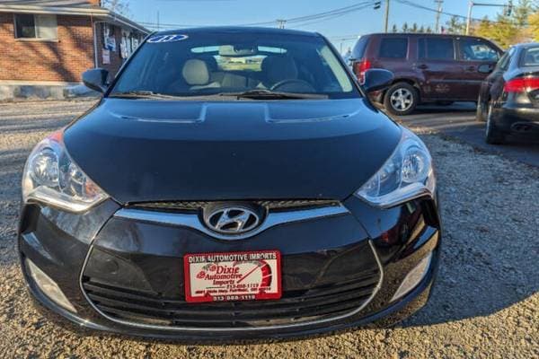 2013 Hyundai Veloster Base Hatchback