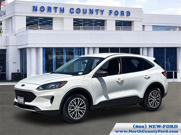 Ford Escape Plug-In Hybrid with VIN: 1FMCU0EZ2NUA82687