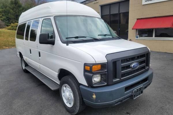 2009 Ford Econoline Cargo E-150