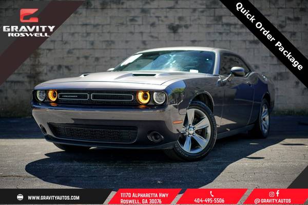 2016 Dodge Challenger SXT Coupe