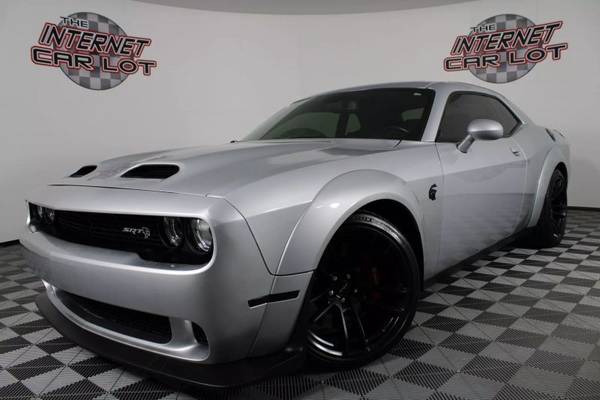Dodge Challenger with VIN: 2C3CDZC93LH239532