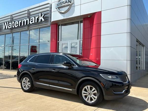 Lincoln MKX with VIN: 2LMTJ6JR3GBL20514