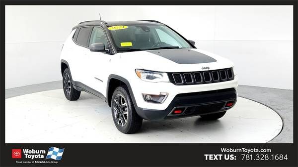 Jeep Compass with VIN: 3C4NJDDB4MT598057