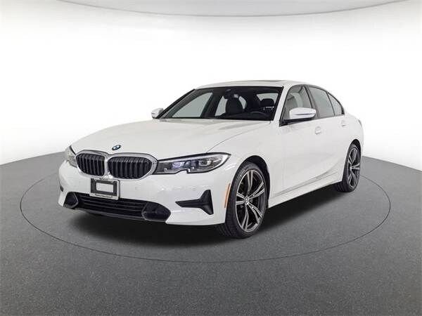BMW 3 Series with VIN: 3MW5R7J01N8C48903