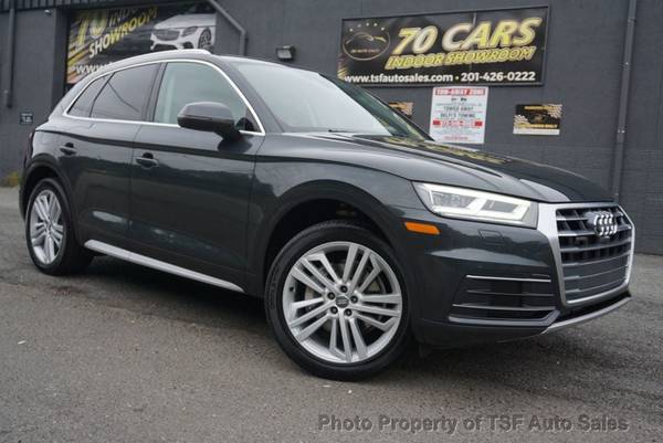Audi Q5 with VIN: WA1CNAFY4J2002402