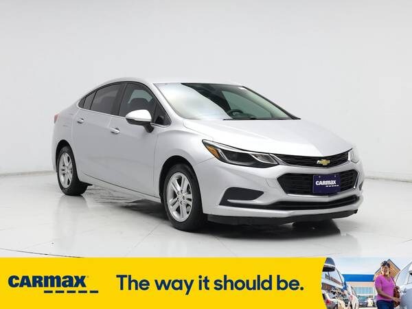 Chevrolet Cruze with VIN: 1G1BE5SM0H7111893