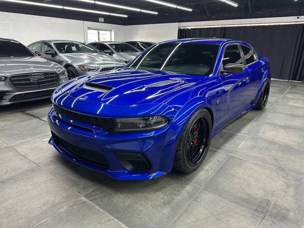 Dodge Charger with VIN: 2C3CDXL94NH100811