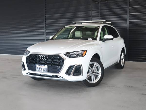 Audi Q5 with VIN: WA1G2AFY0S2002330