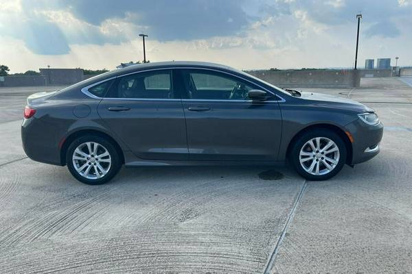 2017 Chrysler 200 Limited Platinum