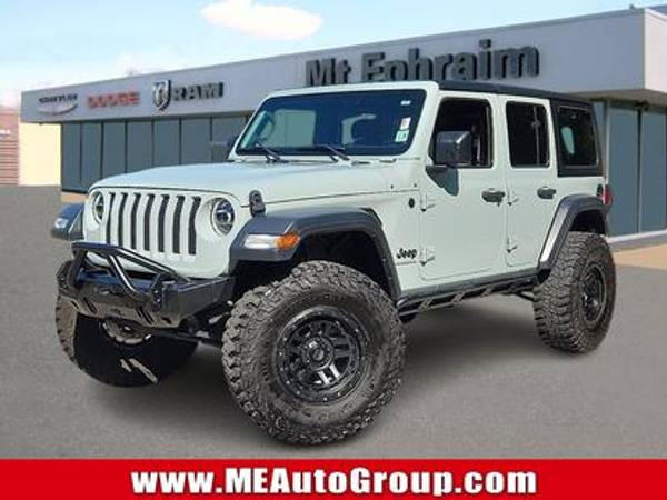 Jeep Wrangler with VIN: 1C4HJXDN8PW596268