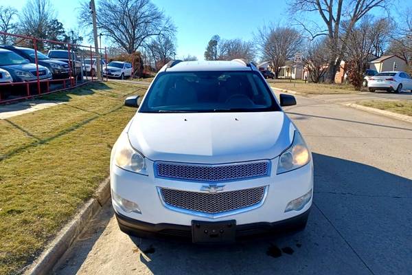 2011 Chevrolet Traverse LS