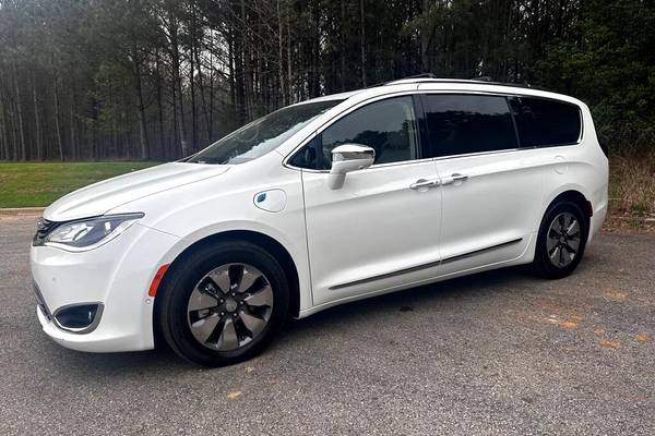 2018 Chrysler Pacifica Hybrid Limited Plug-In Hybrid