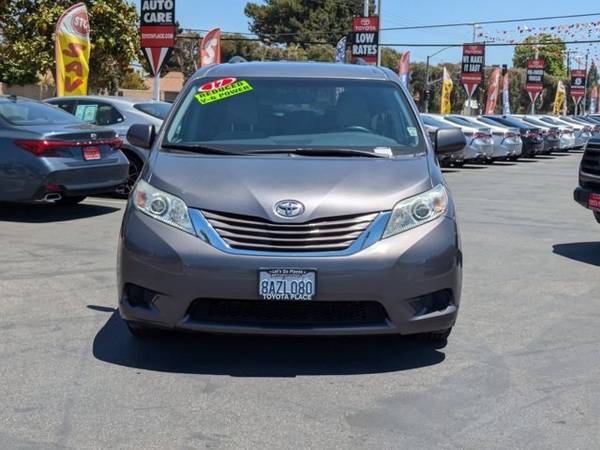 Toyota Sienna with VIN: 5TDKZ3DC7HS896911
