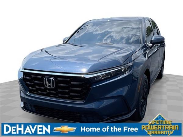 Honda CR-V with VIN: 7FARS4H72PE001547