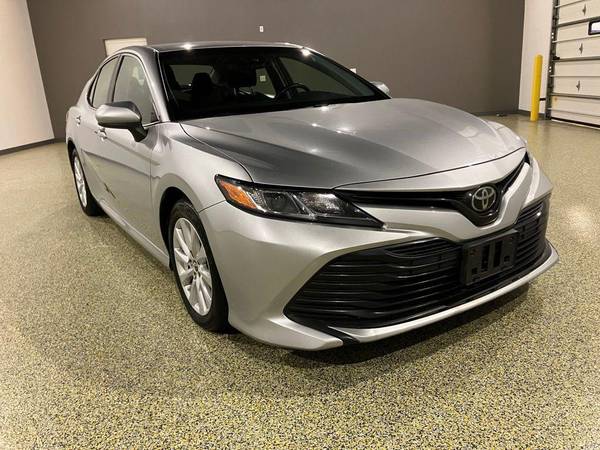 Toyota Camry with VIN: JTNB11HK4J3030485