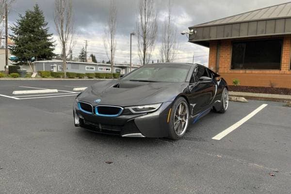2015 BMW i8 Base Plug-In Hybrid Coupe
