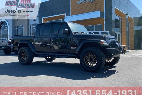 2020 Jeep Gladiator Overland  Crew Cab