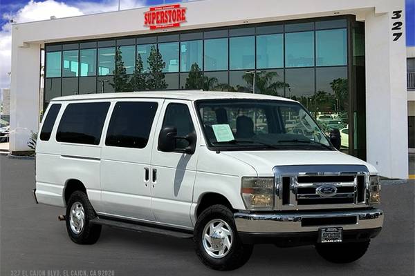 2011 Ford E-Series Wagon E-350 Super Duty XLT