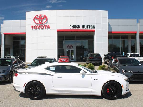 Chevrolet Camaro with VIN: 1G1FE1R75L0142942