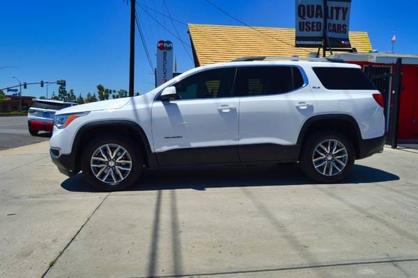 2017 GMC Acadia SLE-2