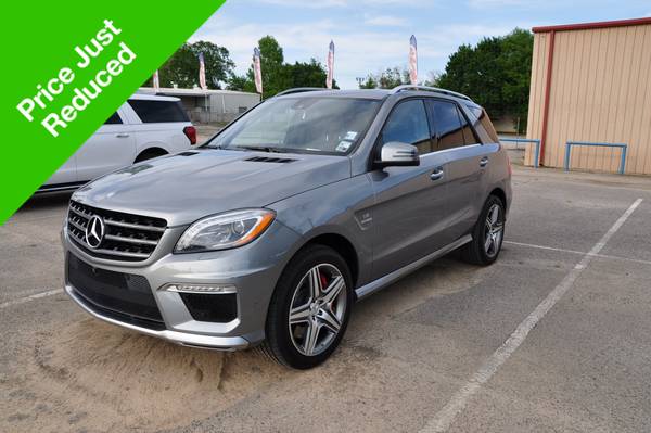 Mercedes-Benz M-Class with VIN: 4JGDA7EB9FA470026