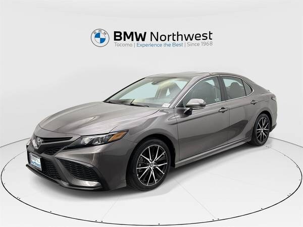 Toyota Camry with VIN: 4T1G11BK9RU130800