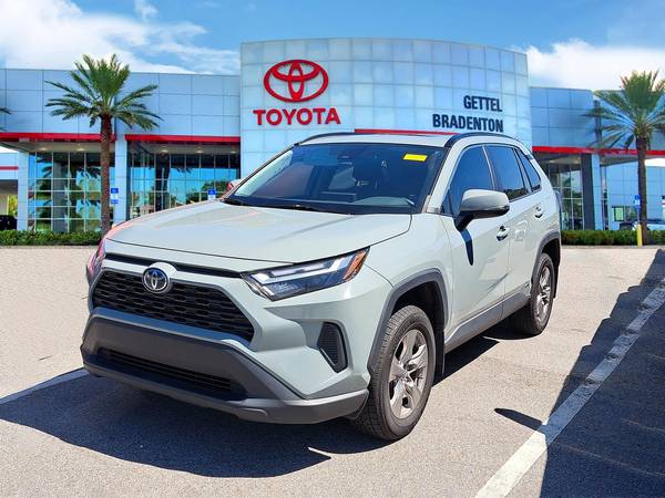 Toyota RAV4 Hybrid with VIN: 4T3RWRFV4NU069497
