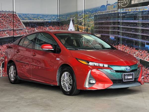 Toyota Prius Prime with VIN: JTDKARFP6H3055299
