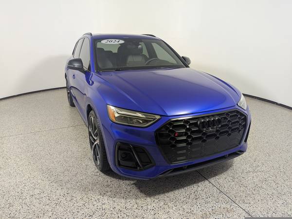 Audi SQ5 with VIN: WA1B4AFY9R2049838
