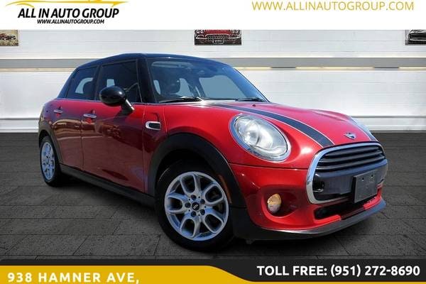 2017 MINI Hardtop 4 Door Cooper Hatchback