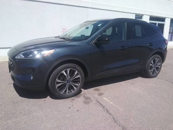 Ford Escape with VIN: 1FMCU9G64NUB92440