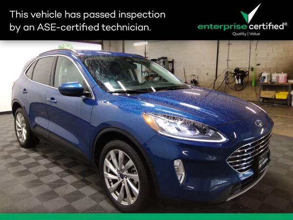 Ford Escape with VIN: 1FMCU9J96NUB62357