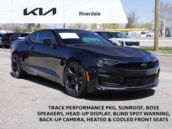 Chevrolet Camaro with VIN: 1G1FH1R71N0131043