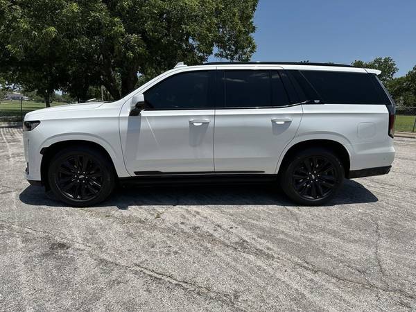 Cadillac Escalade with VIN: 1GYS3GKL8PR155962