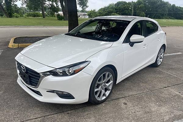 2018 Mazda 3 Touring Hatchback