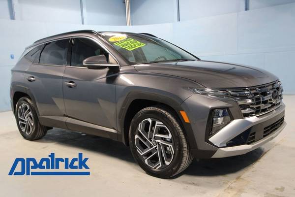 Hyundai Tucson with VIN: KM8JEDD14SU289374