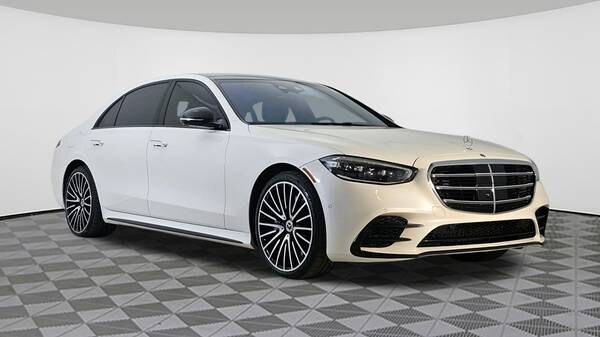 Mercedes-Benz S-Class with VIN: W1K6G7GB2NA111002