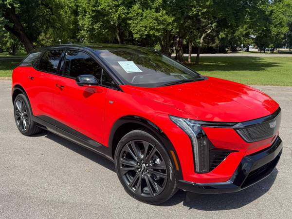 Cadillac OPTIQ with VIN: 3GYK3GMR3SS168335