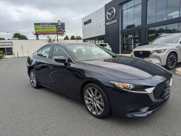 Mazda 3 with VIN: 3MZBPBBM9MM208538